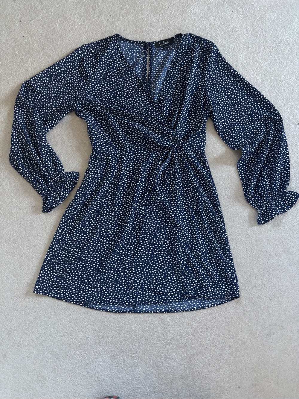 Lulu‘s wrap front navy blue dress with puff sleeves gathered at wrist size M